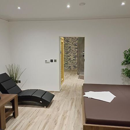Penzion A Wellness - Jilan, Naves Svobody 39, אולומוץ מראה חיצוני תמונה
